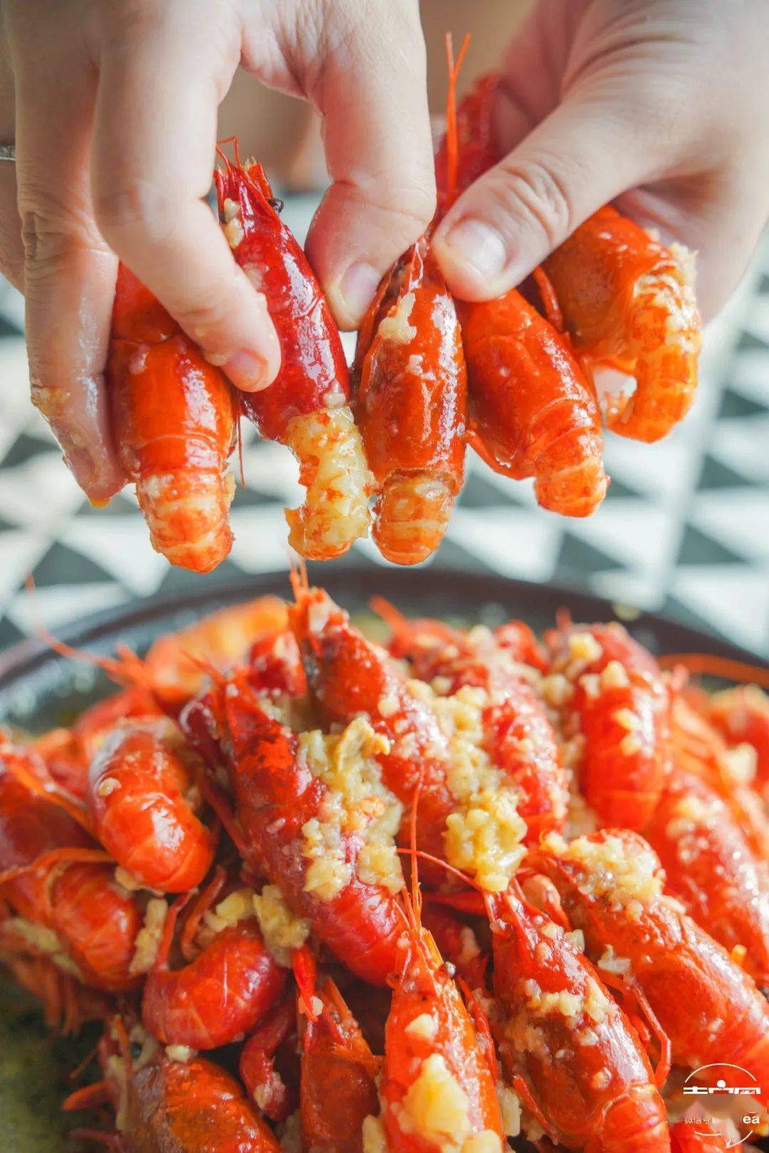 备小龙虾回归!新鲜大只又过瘾鲜香吮指不停!pg电子模拟器免费版终于等到了!夏日宵夜必(图11) 备小龙虾回归!新鲜大只又过瘾鲜香吮指不停!pg电子模拟器免费版终于等到了!夏日宵夜必(图11)